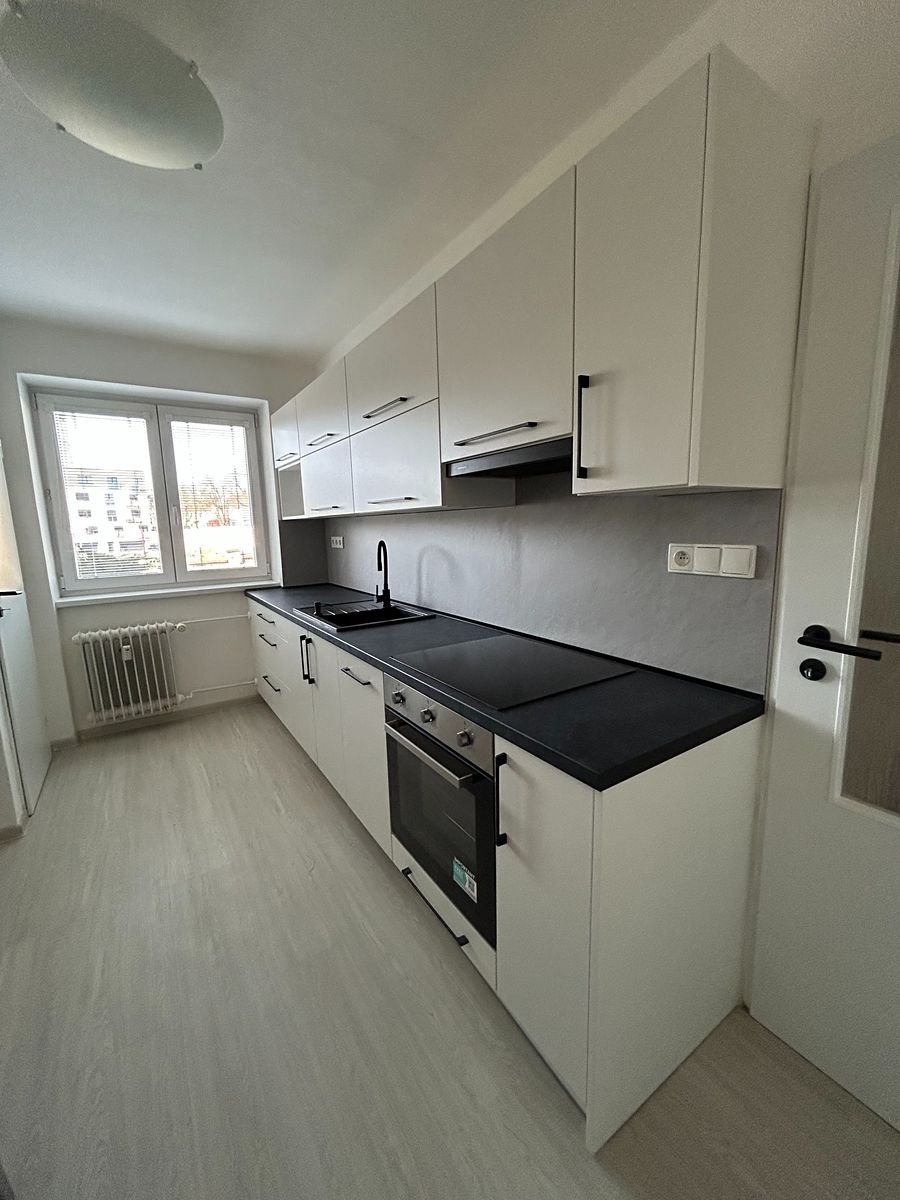 Pronájem bytu 2+1 56 m² – fotografie 3
