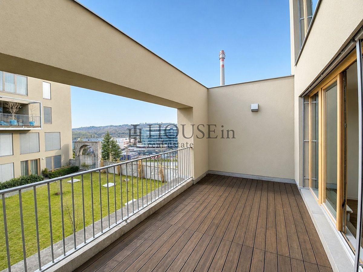 Pronájem bytu 1+kk 34 m²