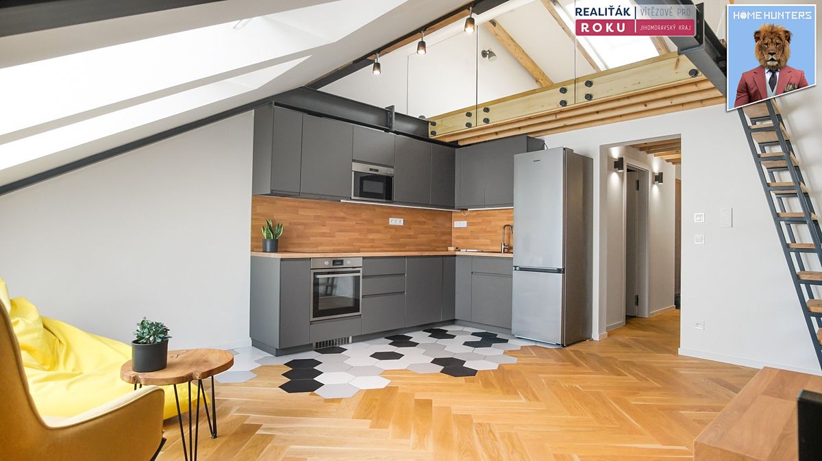 Pronájem bytu 2+kk 72 m²