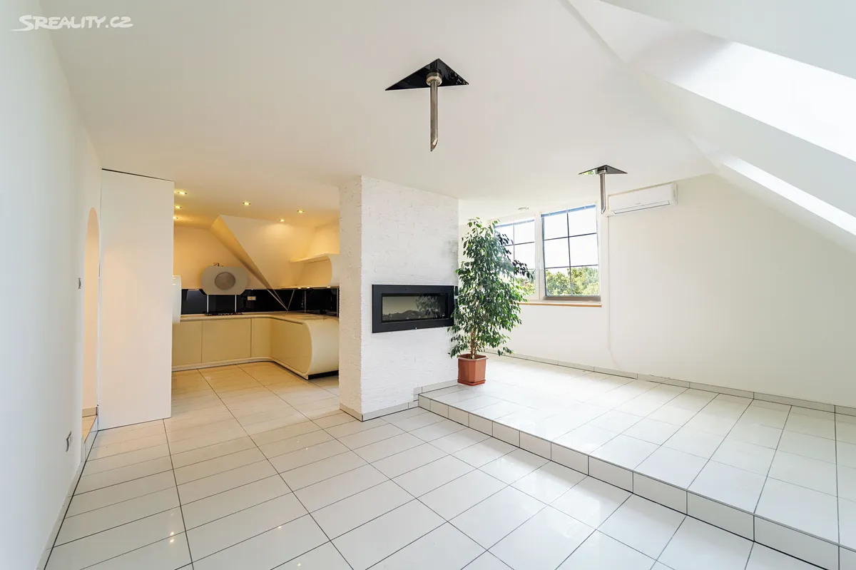 Prodej bytu 4+kk 173 m² – pohled 5