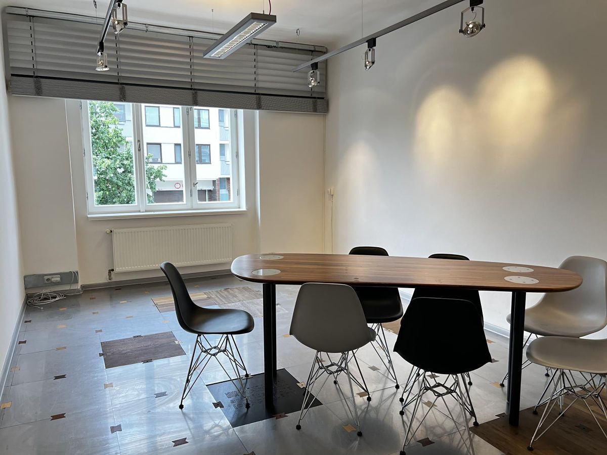 Pronájem kanceláře 110 m² – fotografie 3
