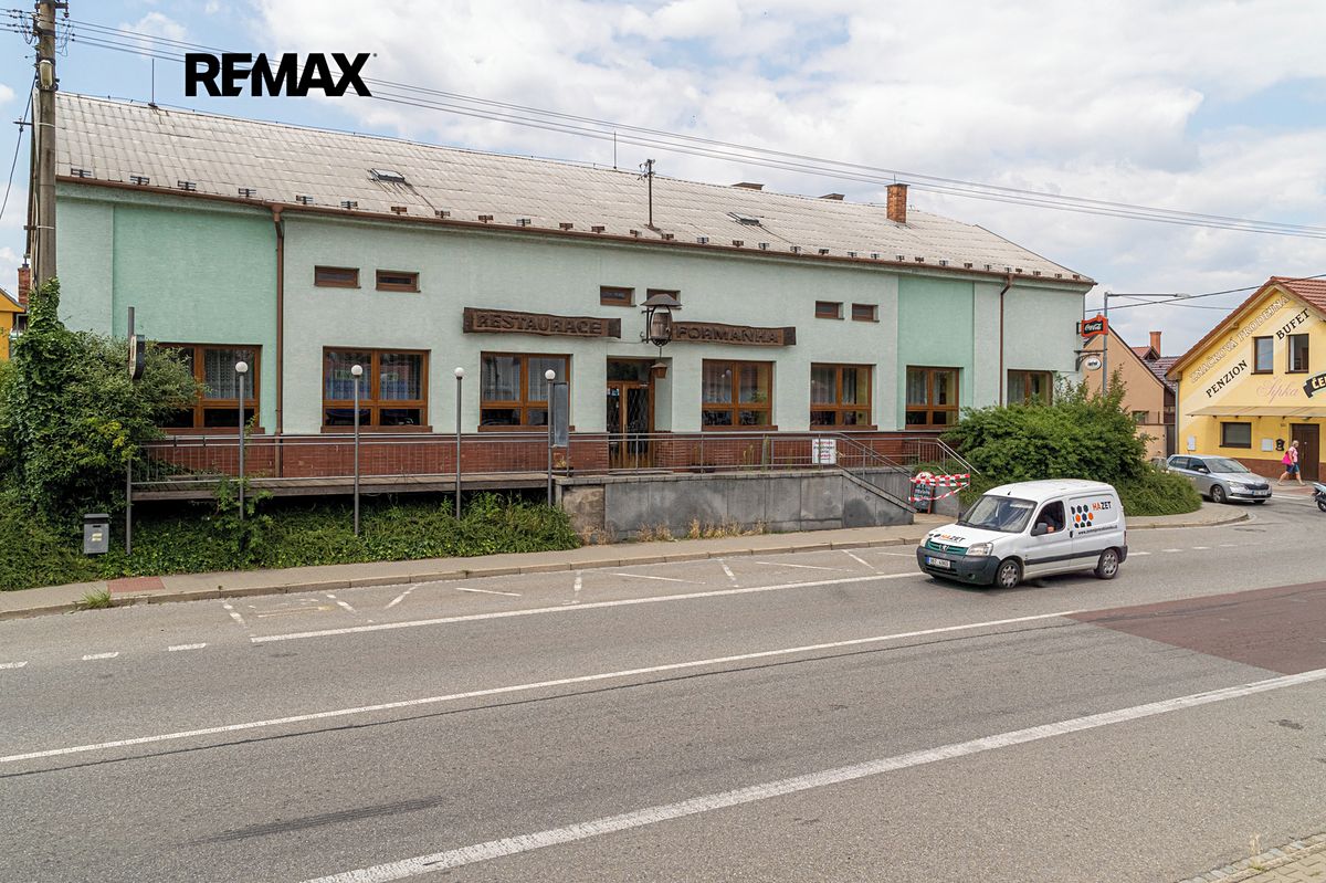 Prodej komerční nemovitosti 1450 m²