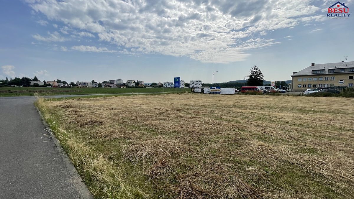 Pronájem pozemku 947 m² – fotografie 4
