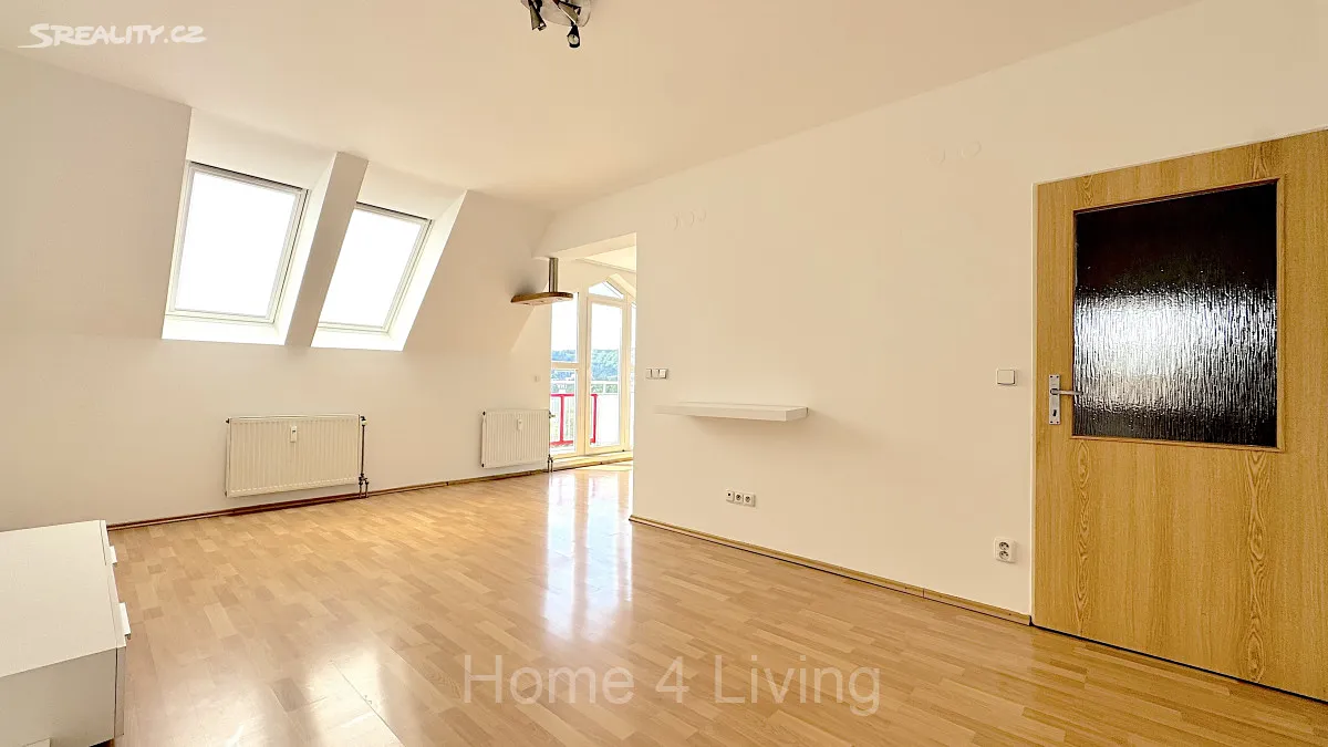 Pronájem bytu 2+kk 62 m² – pohled 4