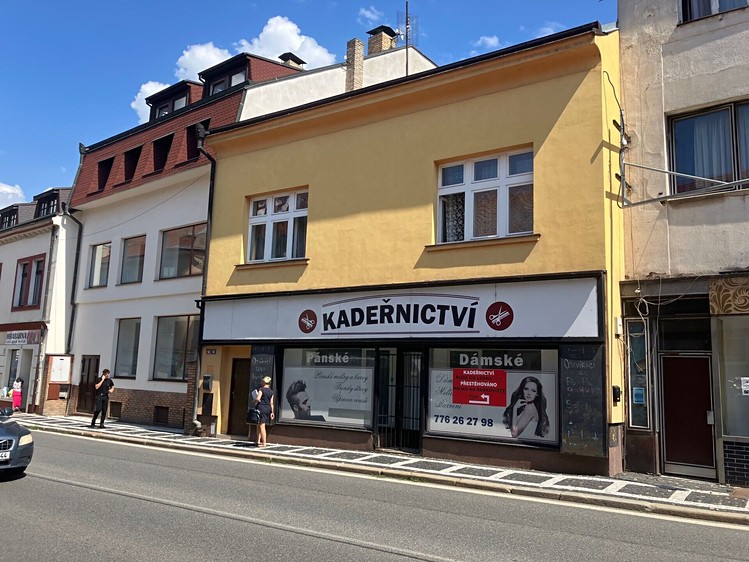 Haus zum Kauf, 230 m² (2 von 14)