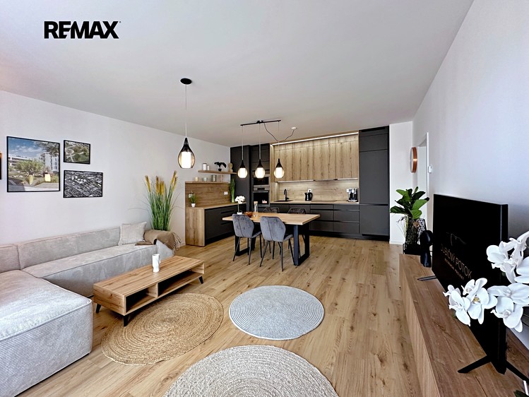 Квартира 3+kk на продаж, 81 м² (28 з 43)