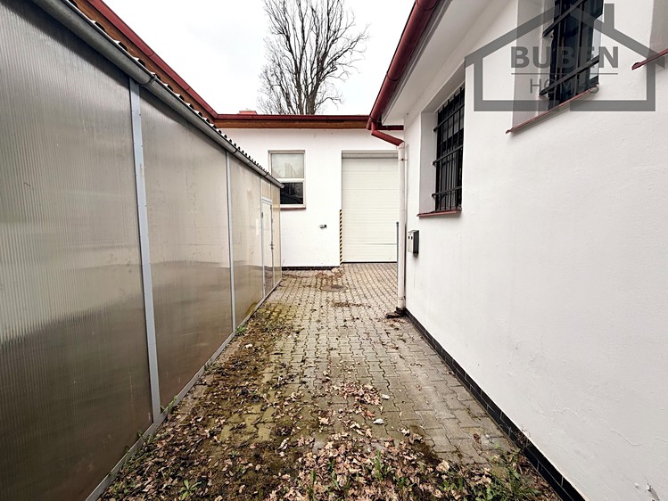 Prodej komerčního prostoru, 1 084 m² (48 z 85)