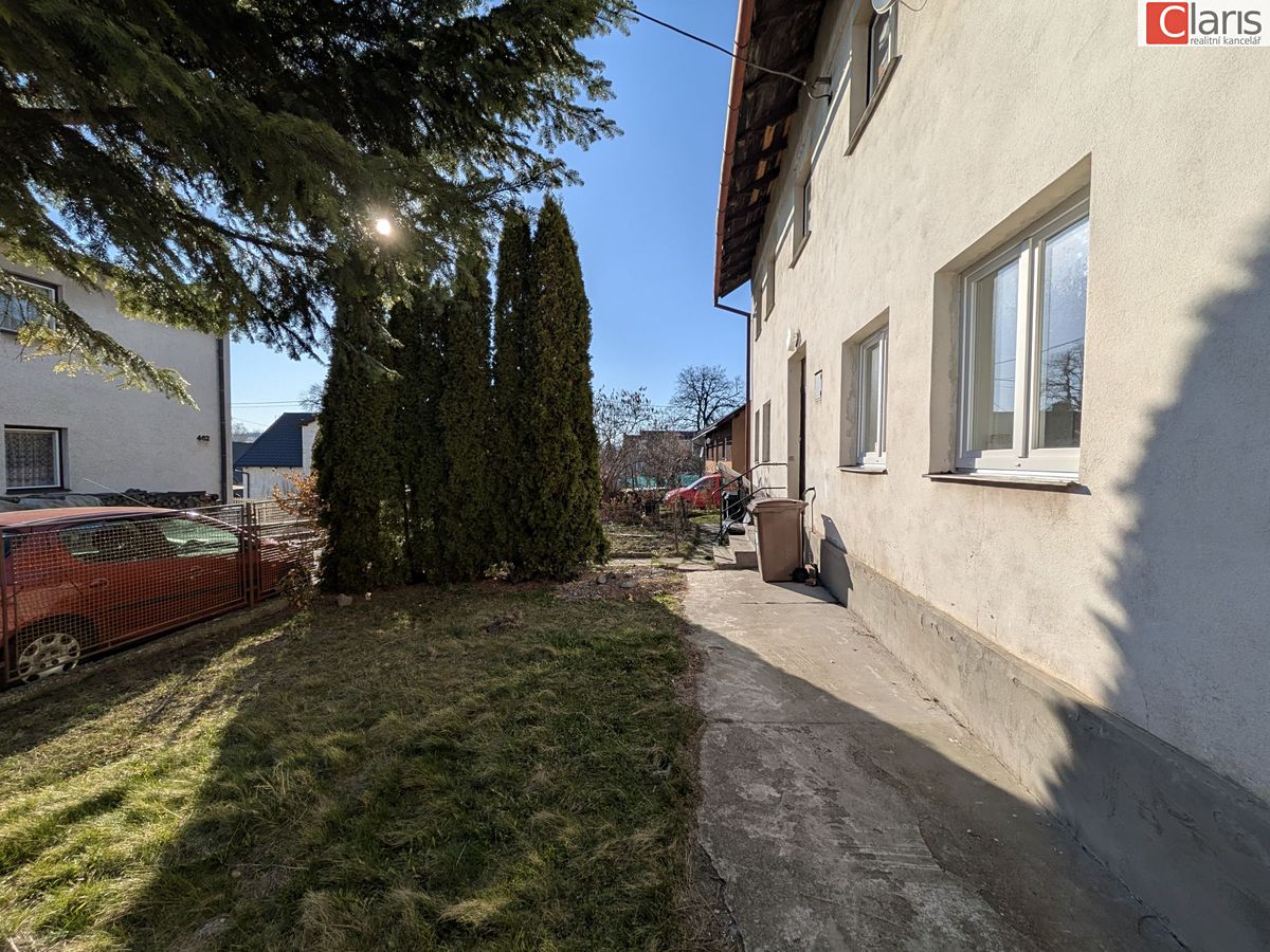 Prodej rodinného domu 250 m², pozemek 228 m² – fotografie 2