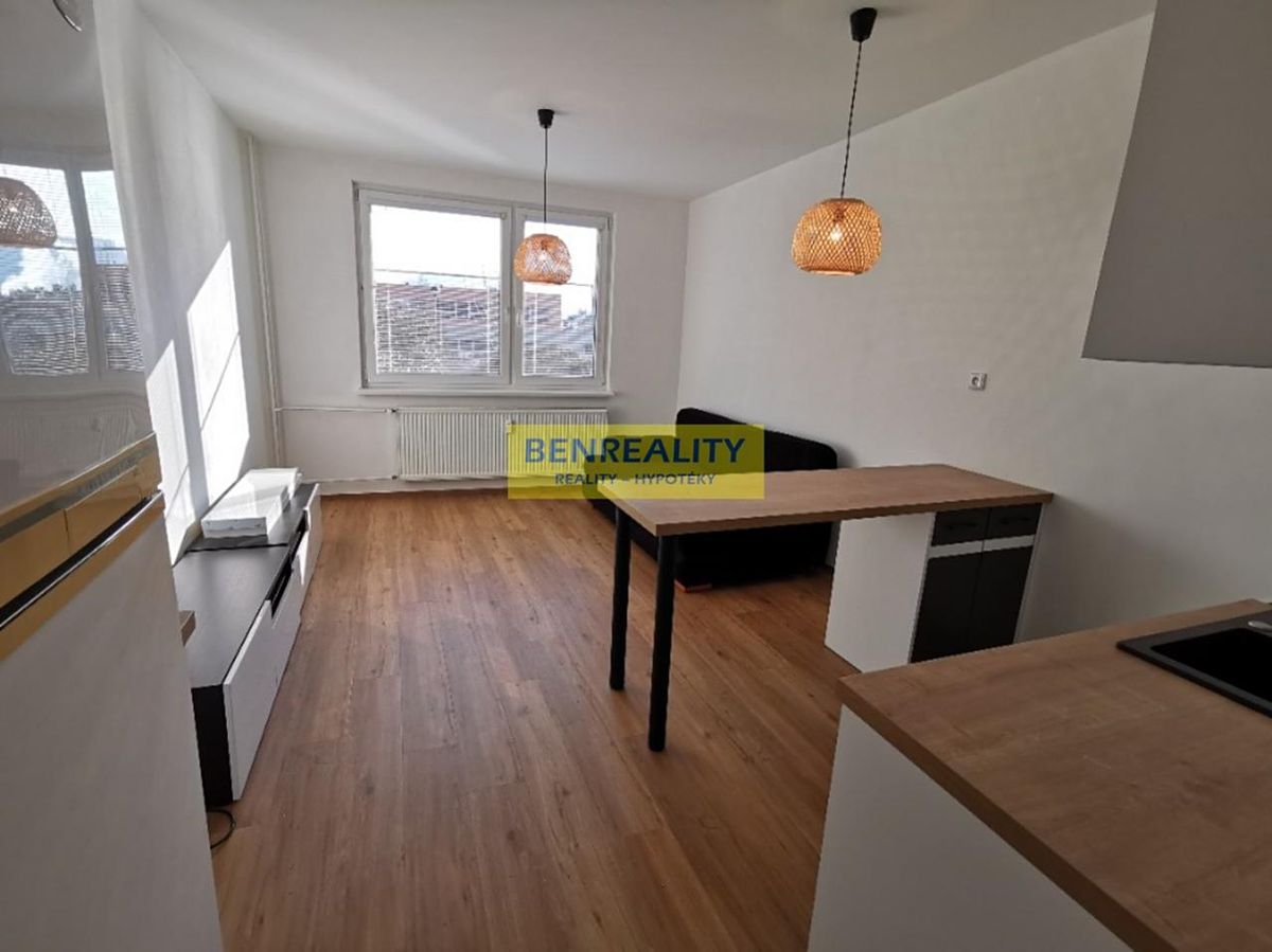 Pronájem bytu 1+kk 27 m²