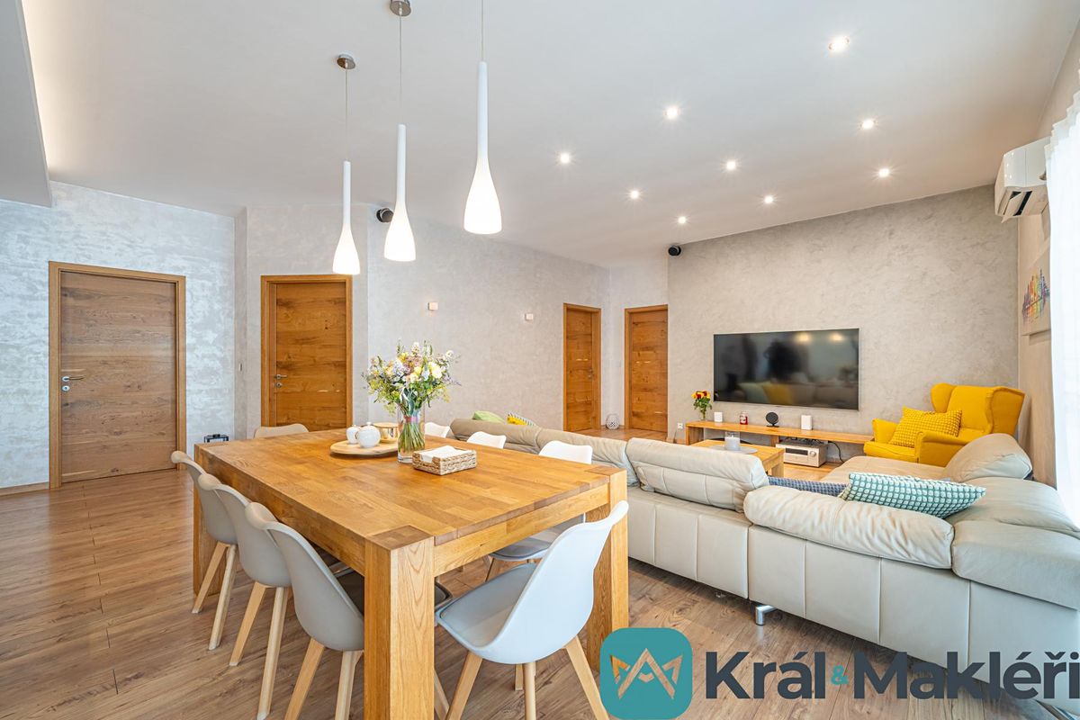 Prodej bytu 5+kk 212 m² – fotografie 5