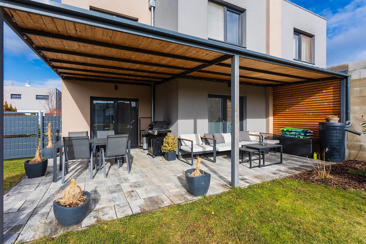 Prodej rodinného domu 120 m², pozemek 646 m² – fotografie 2