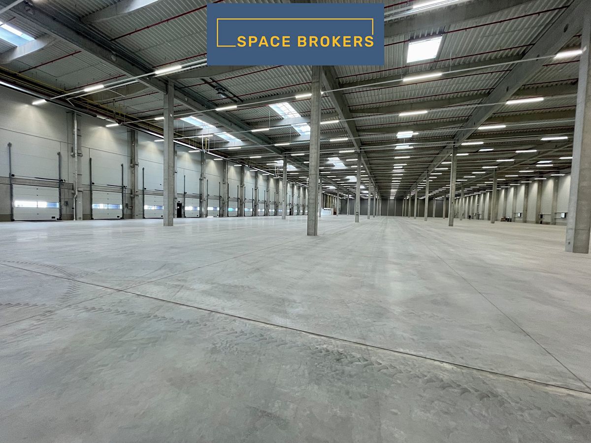 Pronájem skladového prostoru 5082 m² – fotografie 3