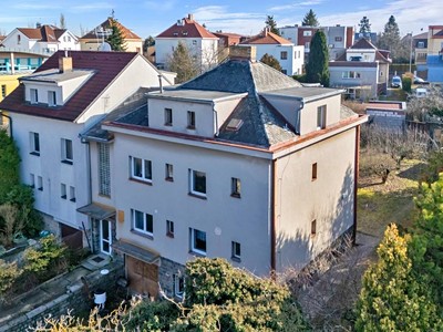 Prodej  vícegeneračního domu 326 m², pozemek 995 m²