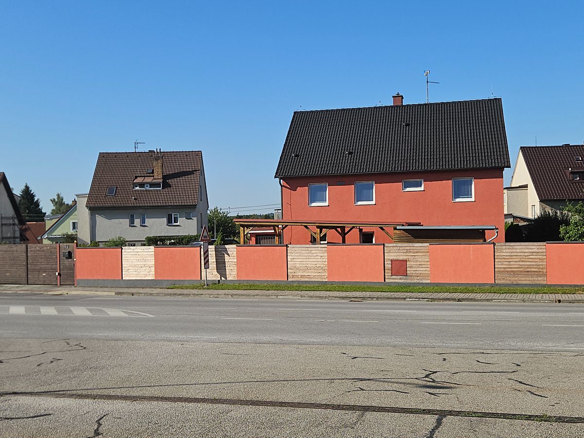 Prodej rodinného domu 160 m², pozemek 798 m² – fotografie 2