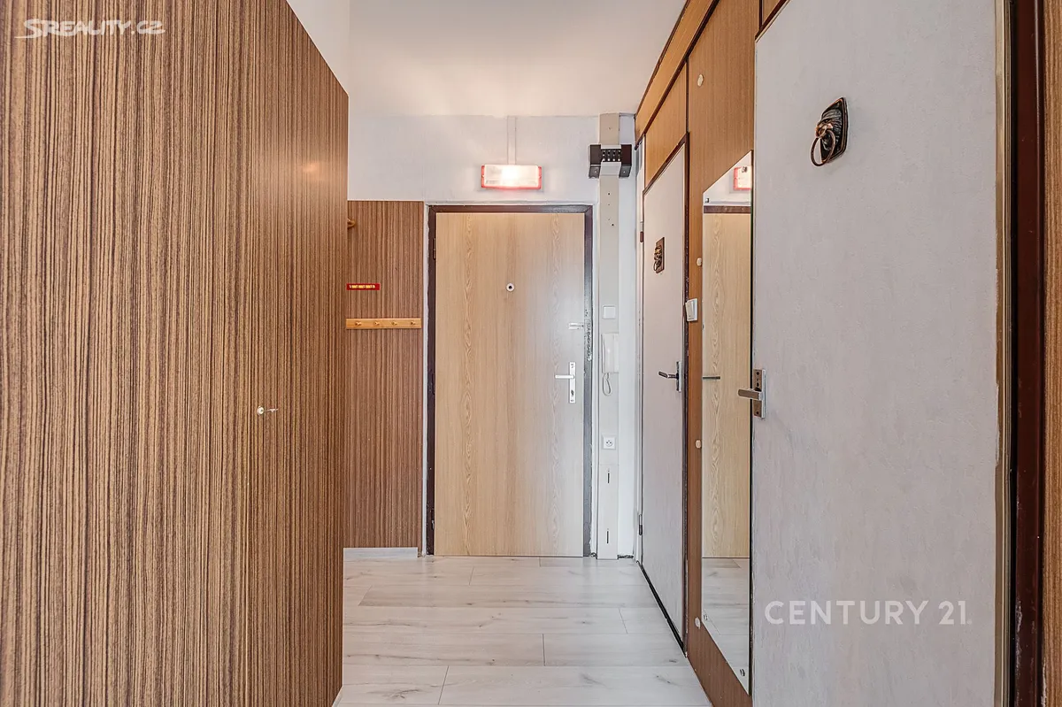 Pronájem bytu 2+kk 45 m² – pohled 5
