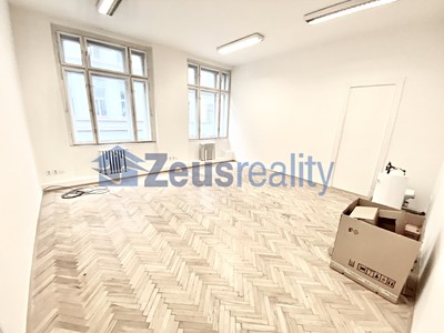 Pronájem obchodního prostoru 27 m²