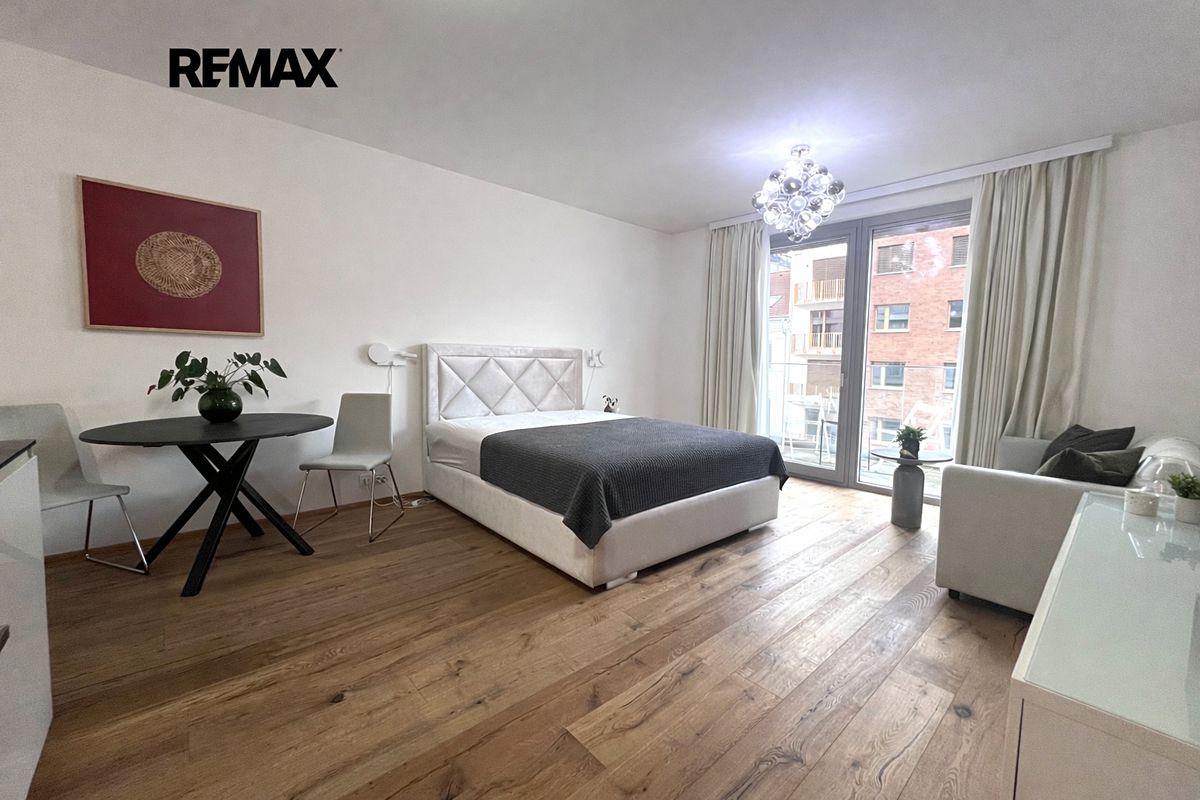 Pronájem bytu 1+kk 32 m²