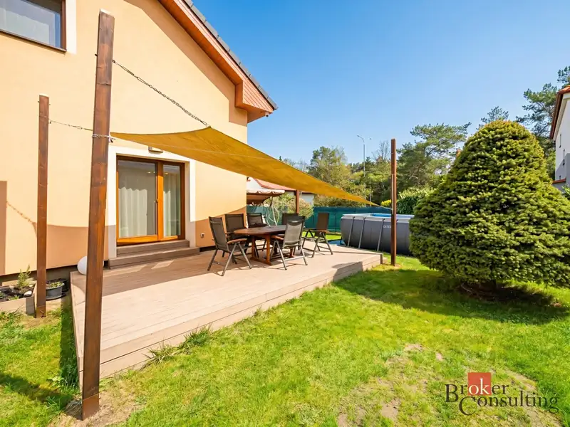 Prodej rodinného domu 268 m², pozemek 708 m², Praha – náhled fotky 3