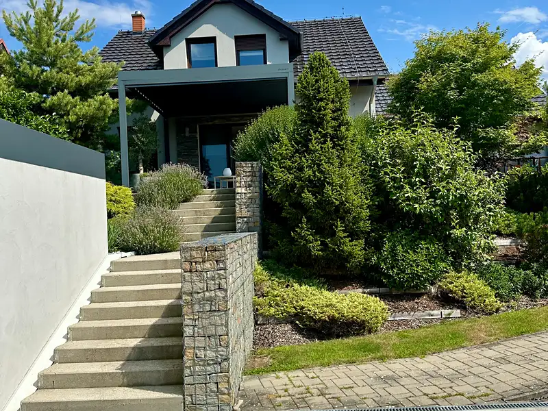 Prodej rodinného domu 166 m², pozemek 1100 m², Zlín – náhled fotky 1