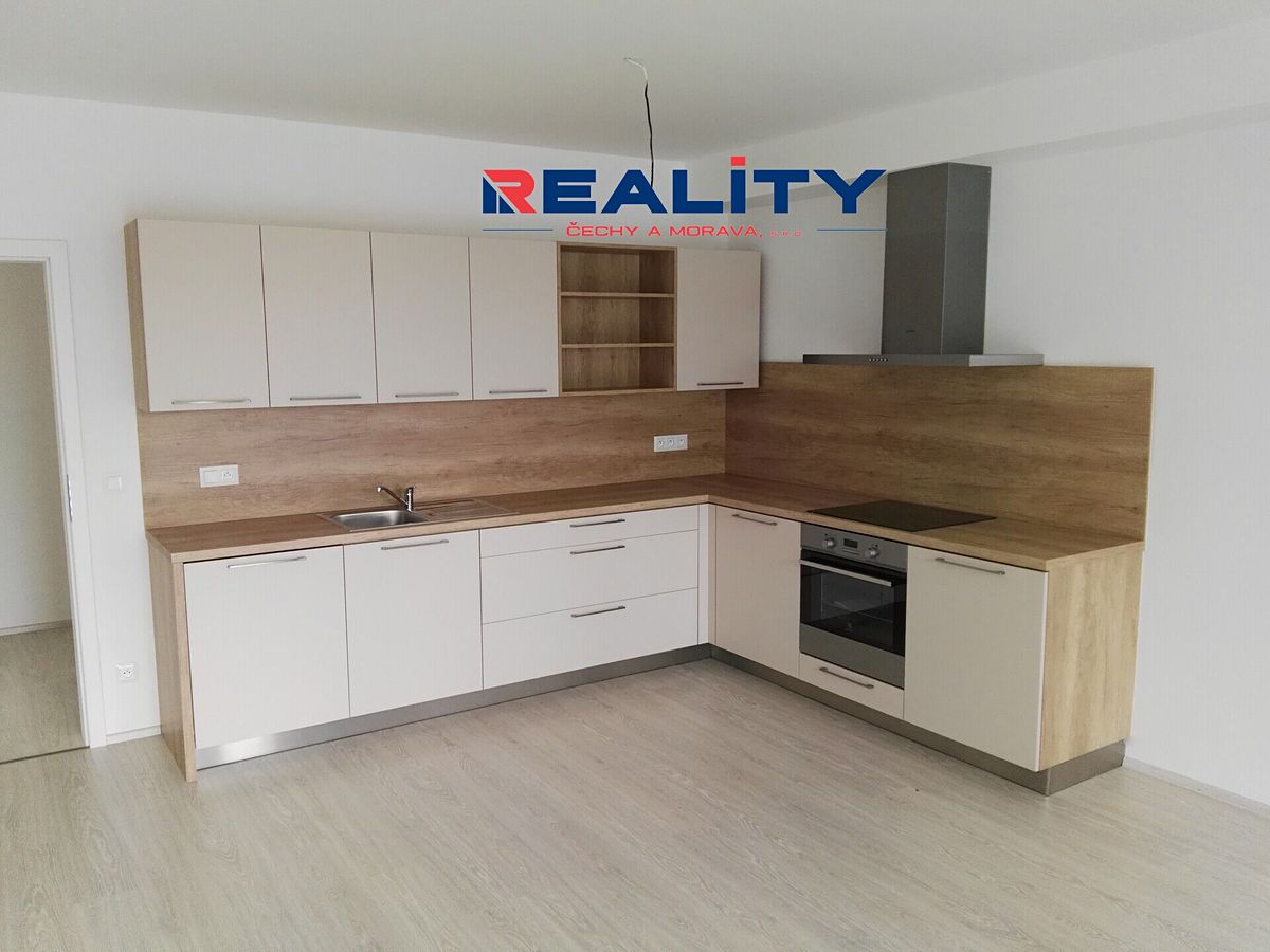 Pronájem bytu 3+kk 69 m²