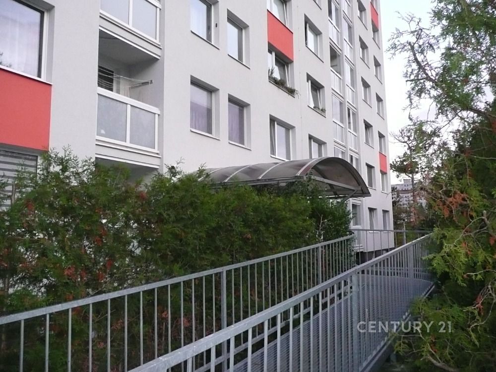 Pronájem bytu 3+kk 63 m²