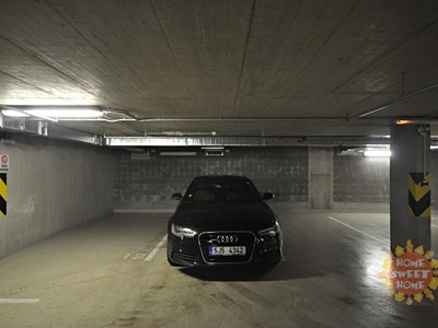 Pronájem garážového stání 12 m²
