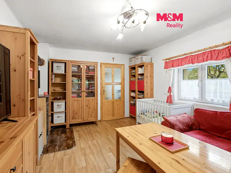 Prodej chaty 32 m², pozemek 760 m², Nesvačily – náhled fotky 1