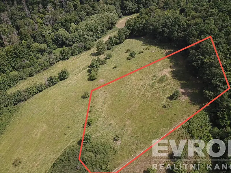 Prodej pozemku 3521 m², Beroun – náhled fotky 1