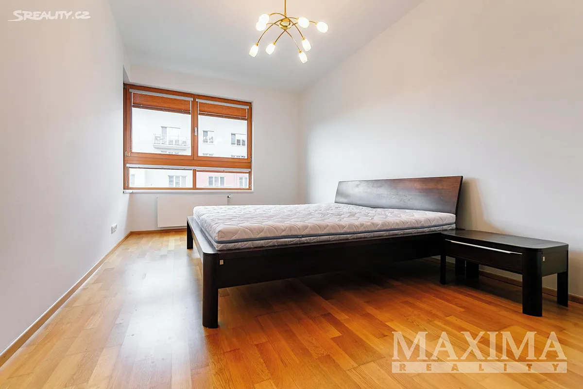 Pronájem bytu 2+kk 63 m² – pohled 3