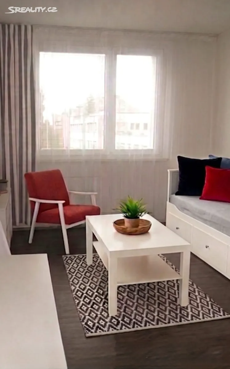 Pronájem bytu 1+kk 26 m² – pohled 6