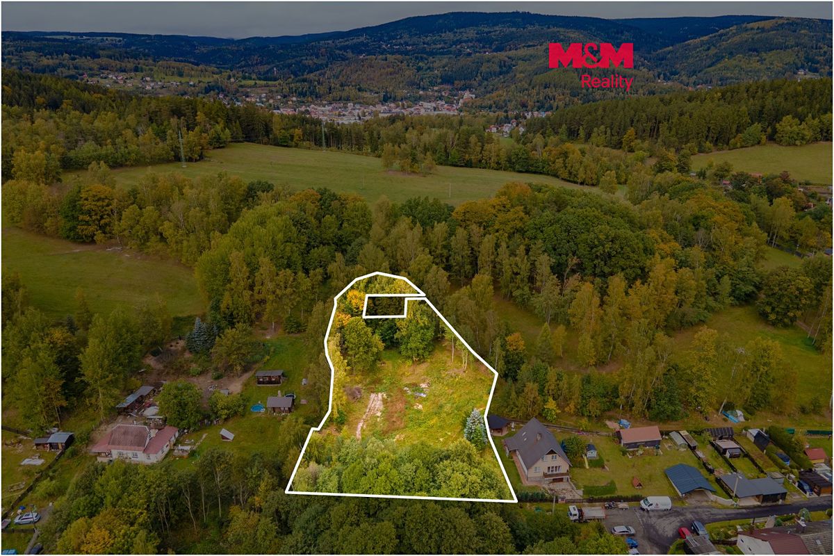 Prodej stavebního pozemku 3085 m²