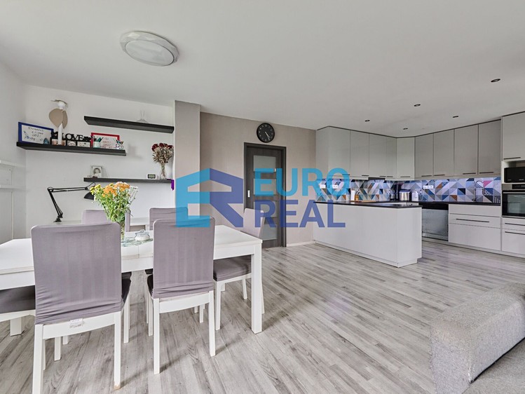 Prodej domu, 125 m² (2 z 30)