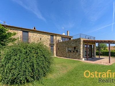 Prodej  vily 255 m², pozemek 10 000 m²