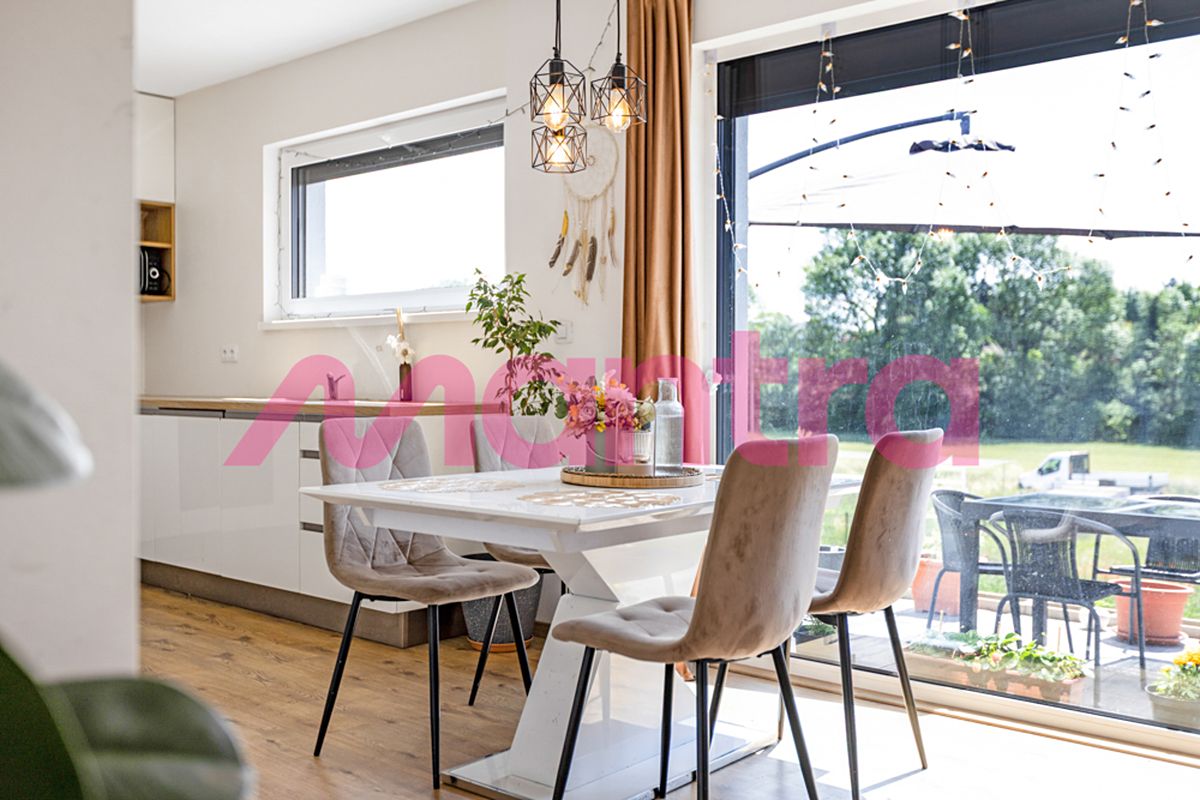 Prodej rodinného domu 147 m², pozemek 706 m² – fotografie 3