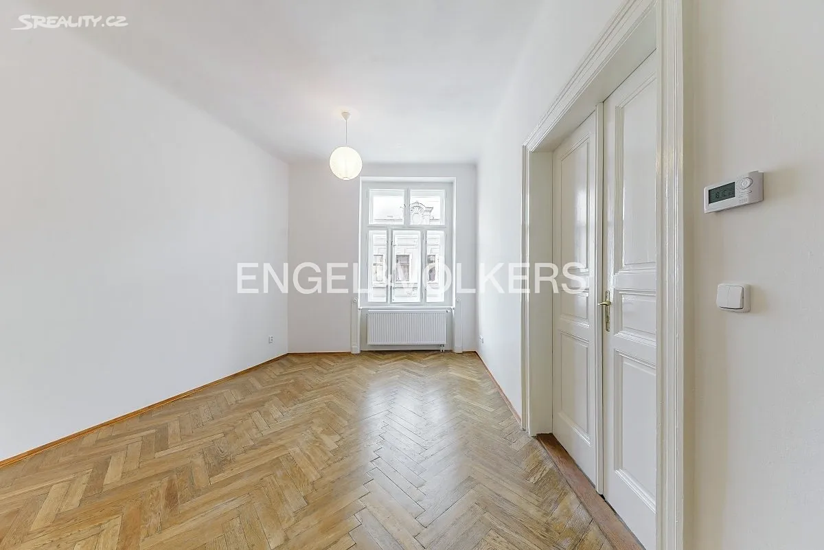 Pronájem bytu 3+kk 88 m² – pohled 3