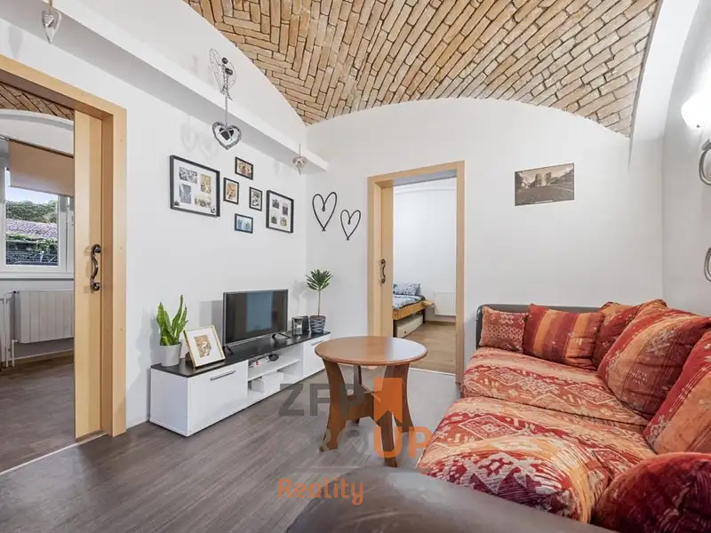 Prodej bytu 3+kk 60 m², Valtice – náhled fotky 1