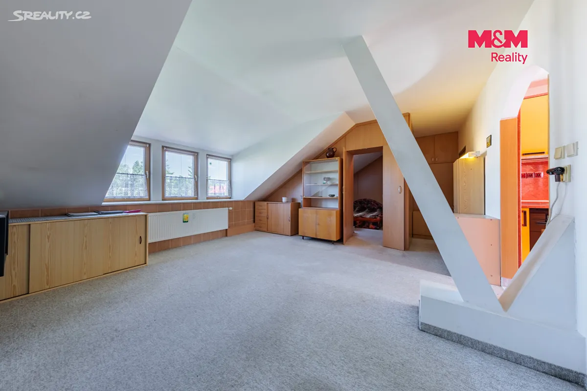 Prodej bytu 3+1 87 m² – pohled 3