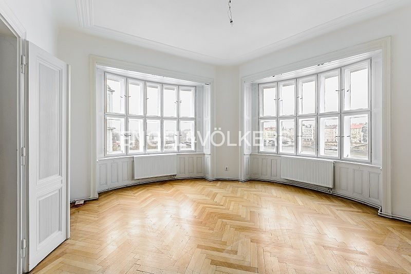 Pronájem bytu 3+kk 83 m²