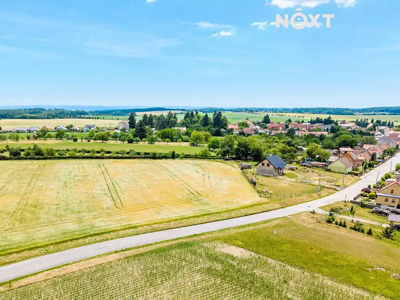 Prodej stavebního pozemku 2473 m², Podomí – náhled fotky 1