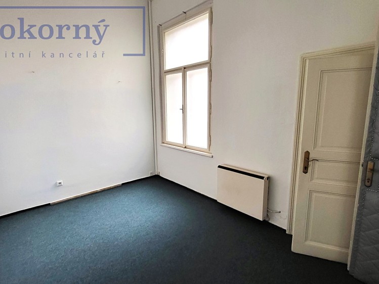 Pronájem komerčního prostoru, 200 m² (6 z 13)