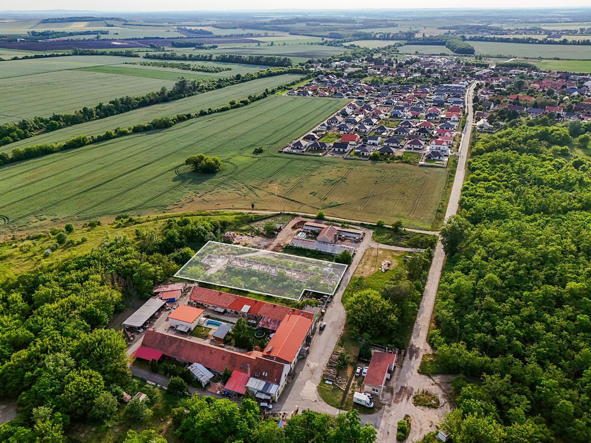 Prodej komerčního pozemku 3250 m² – fotografie 2