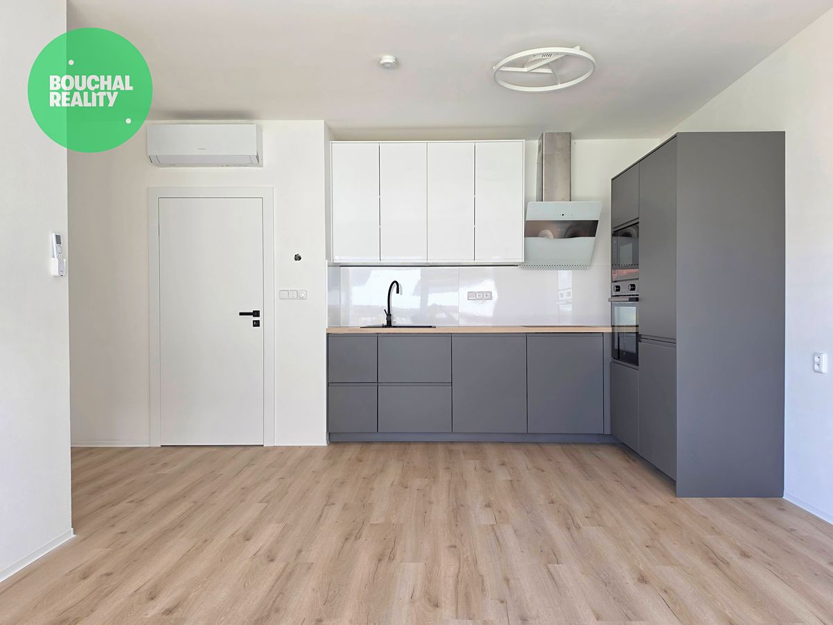 Pronájem bytu 2+kk 55 m² – fotografie 2
