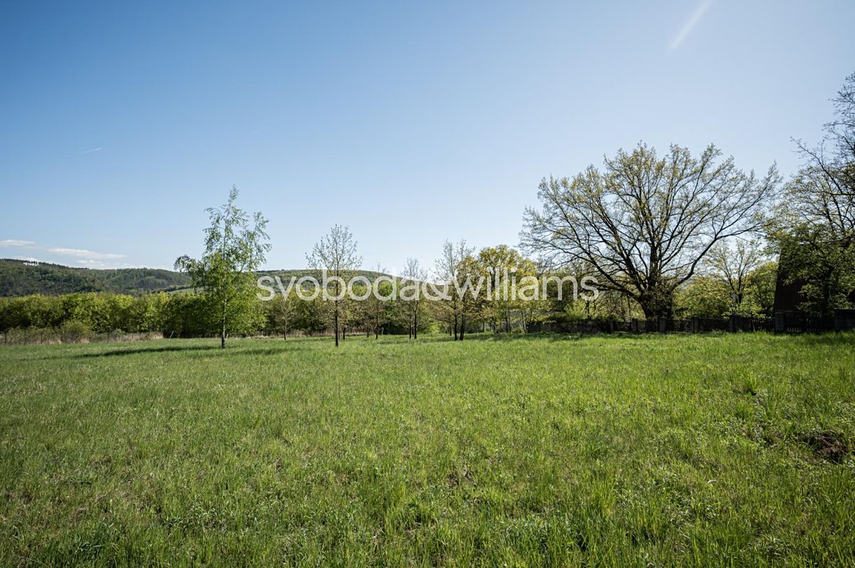 Prodej stavebního pozemku 1732 m² – fotografie 4