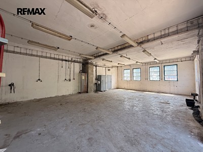 Pronájem výrobní haly, prostoru 104 m²