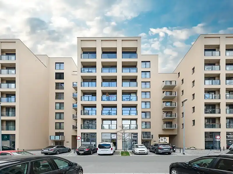 Pronájem kanceláře 54 m², Praha – náhled fotky 1