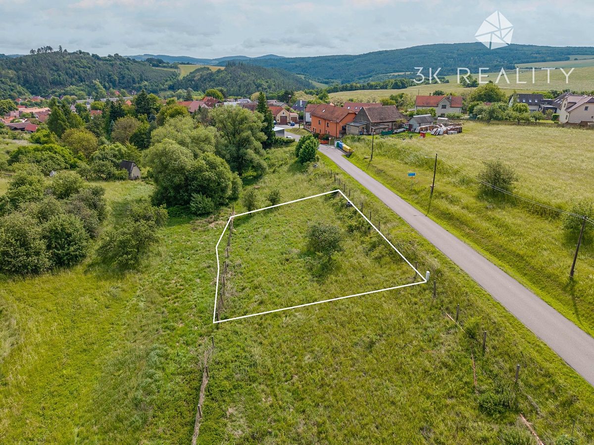 Prodej stavebního pozemku 964 m² – fotografie 5