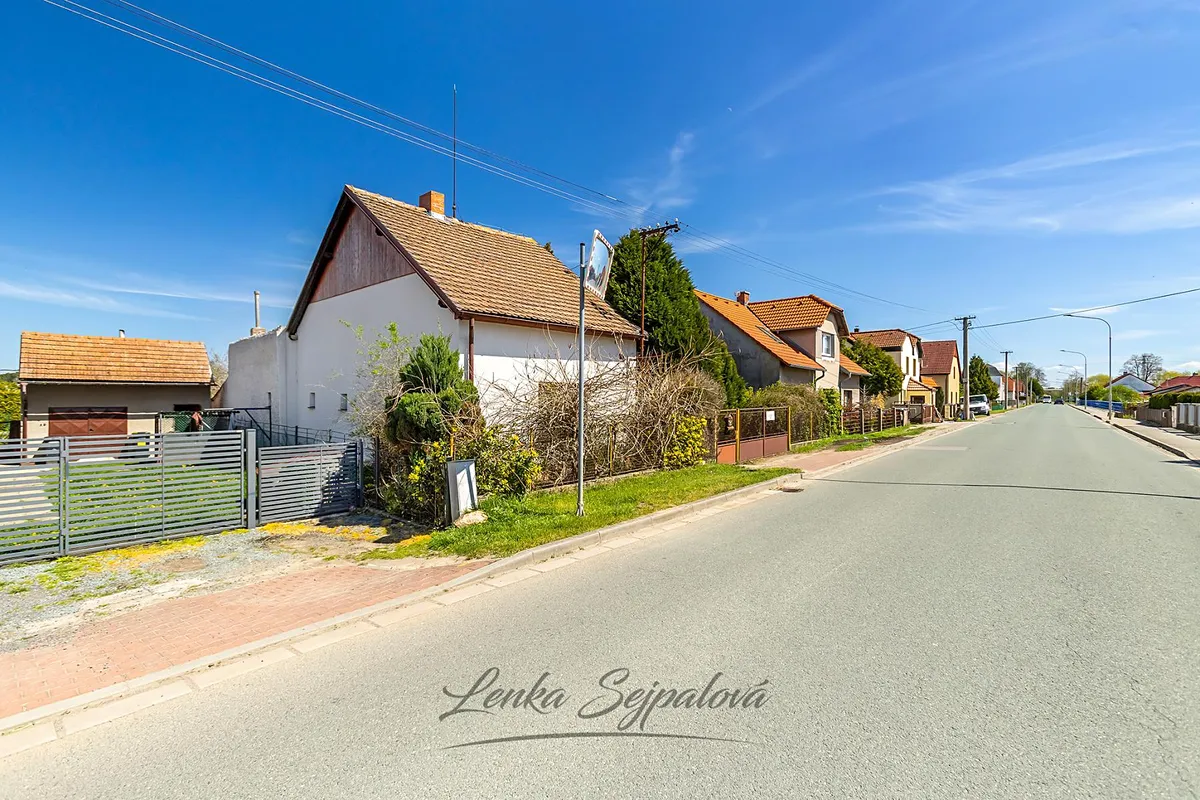 Prodej stavebního pozemku 1538 m²