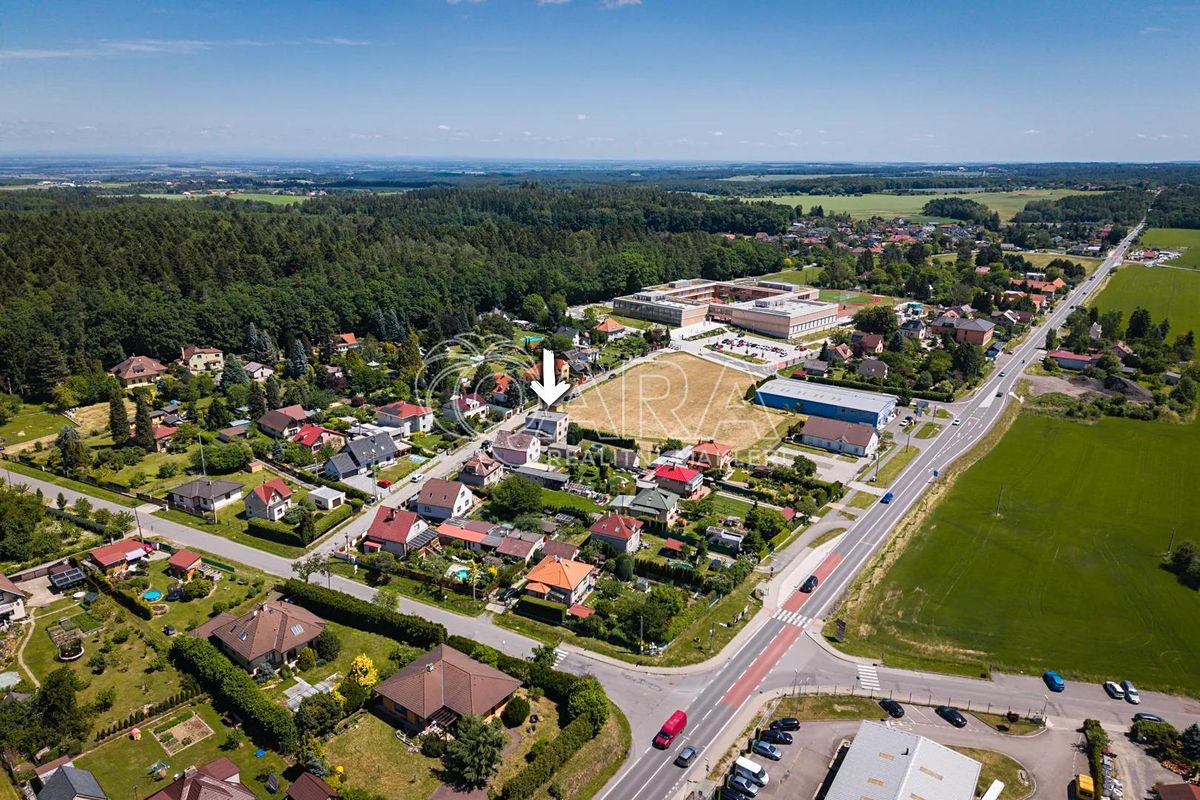 Prodej rodinného domu 208 m², pozemek 981 m² – fotografie 4