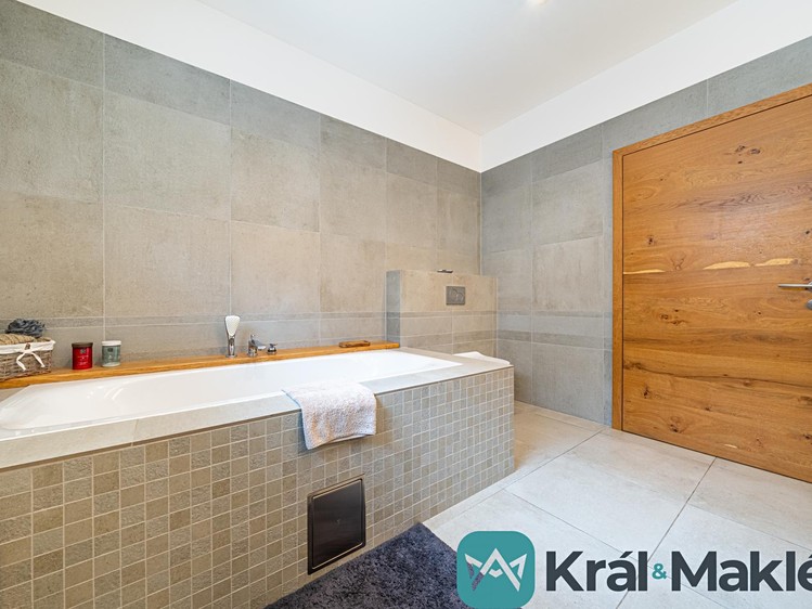 Prodej bytu 5+kk, 212 m² (12 z 19)