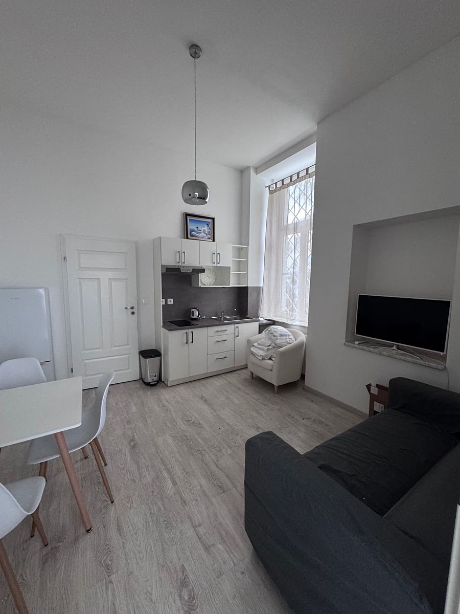 Pronájem bytu 2+kk 35 m²